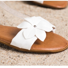 Diamantique Sandale Albe Cu O Floare 2