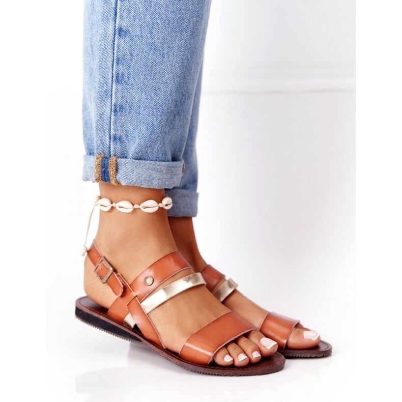 Sandale plate pentru femei, maro și auriu Doris de aur 1