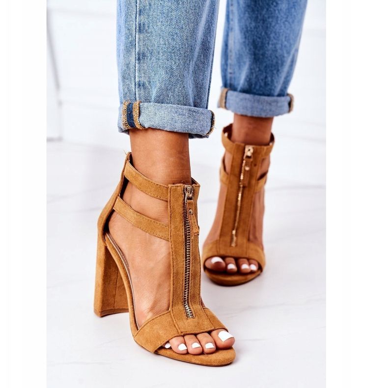 PS1 Sandale din piele de căprioară pe un bar de nebunie de cămilă maro 1 PS1 Sandale din piele de căprioară pe un bar de nebunie de cămilă maro 1