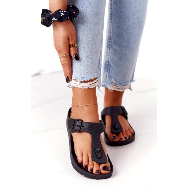 NEWS Flip-flops de cauciuc pentru femei Black Alma negru 2
