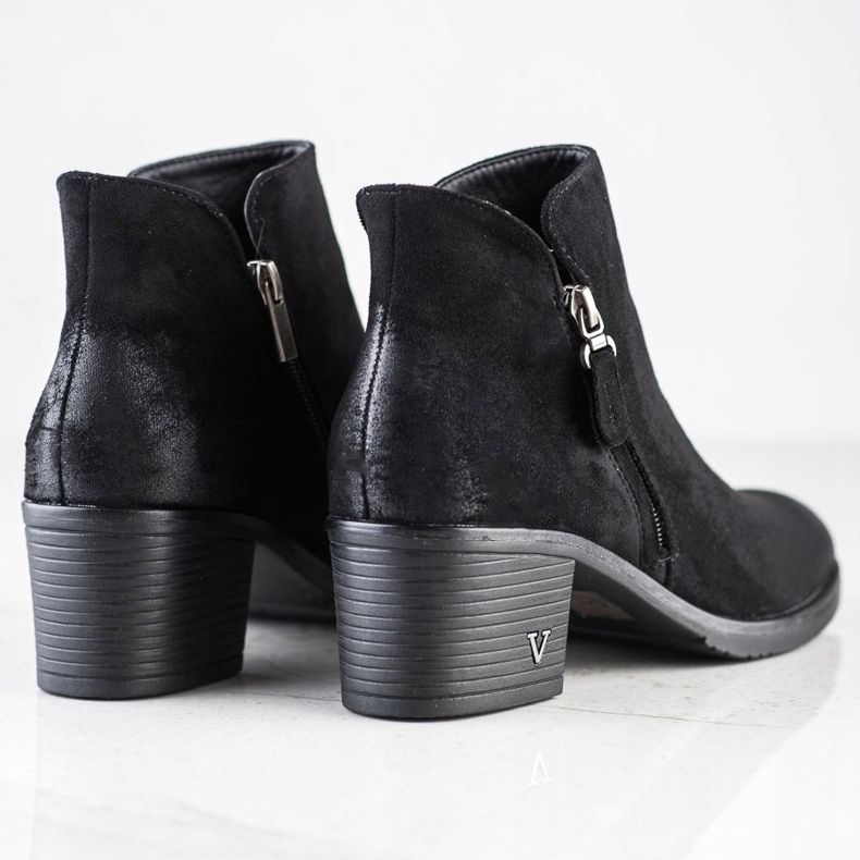 Cizme clasice pe postarea VINCEZA negru 1