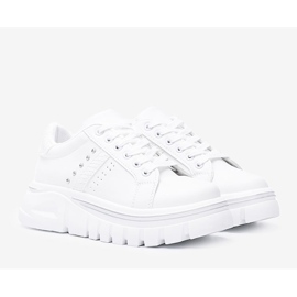 Adidași albi pe talpa înaltă din Alasana 1