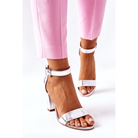 Sandale clasice din piele pe o bară Laura Messi 1760 Argintiu 1