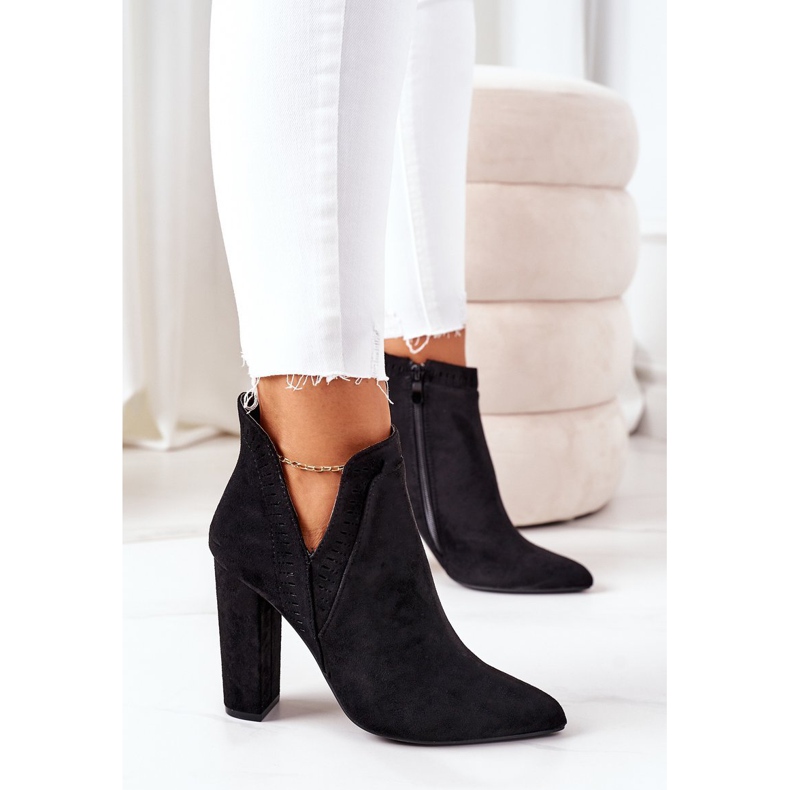 PS1 Cizme calde negre Sally pe un post negru 1