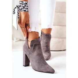 Cizme calde pe un post gri Sally 2