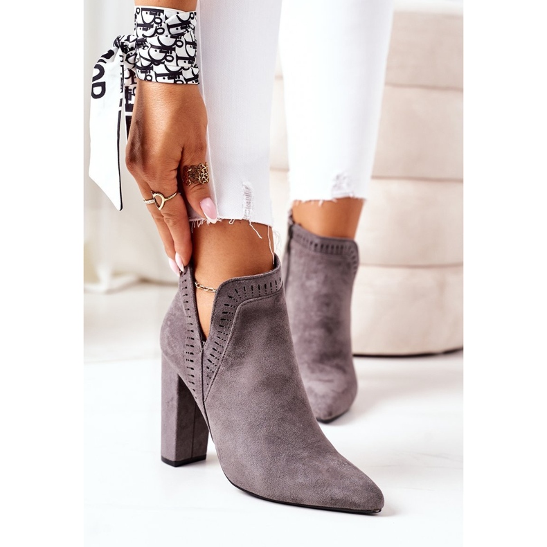 Cizme calde pe un post gri Sally 2