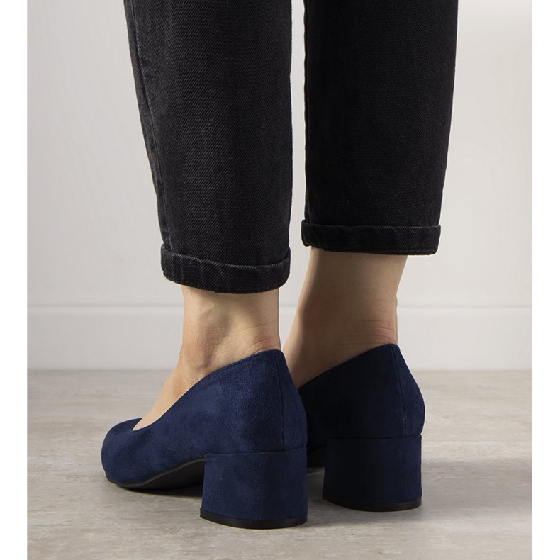 Pompă albastru marin pe stâlpul Floren 1