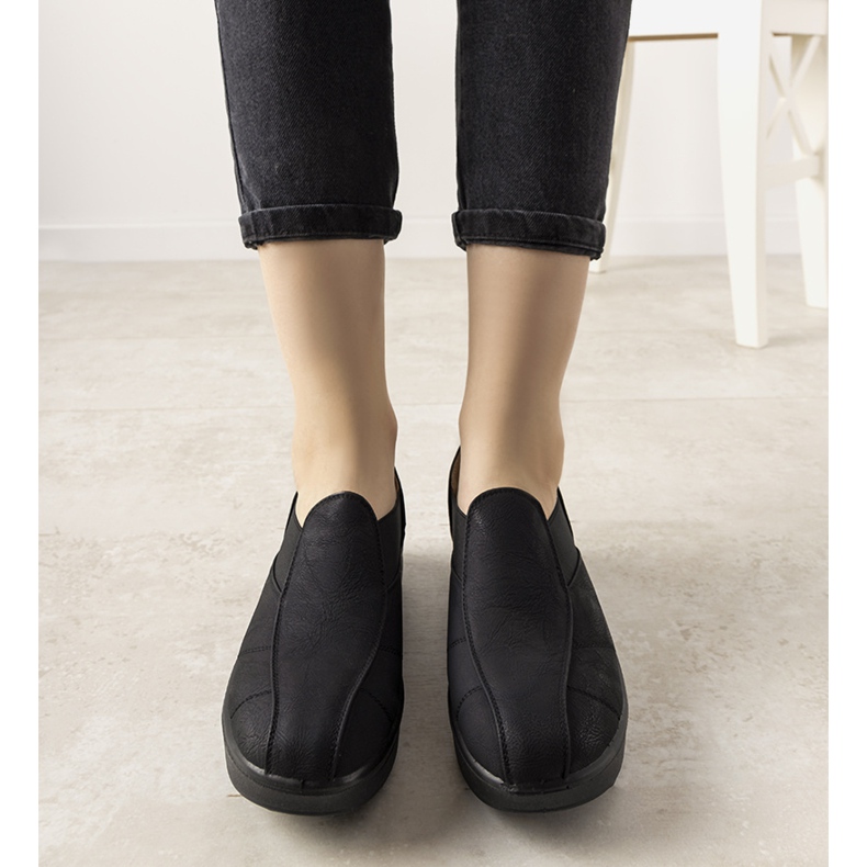 Pantofi negri pe talpa Spike înaltă negru 1