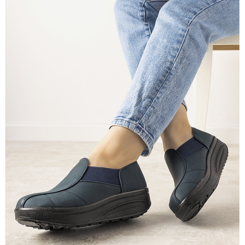 Încălțăminte albastru marină pe talpă înaltă Spike 1