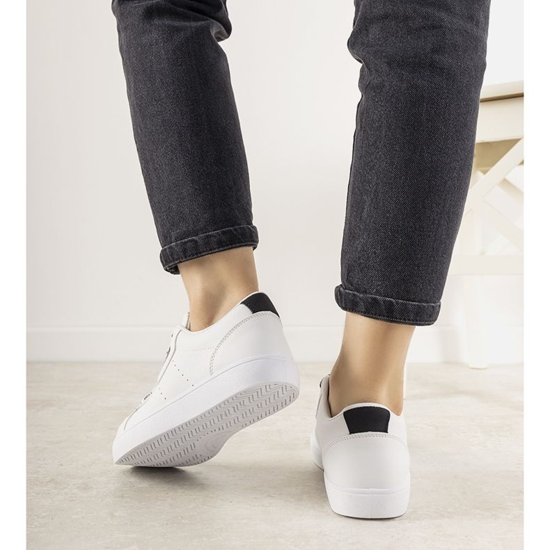 Adidași Boomshom alb-negru 1