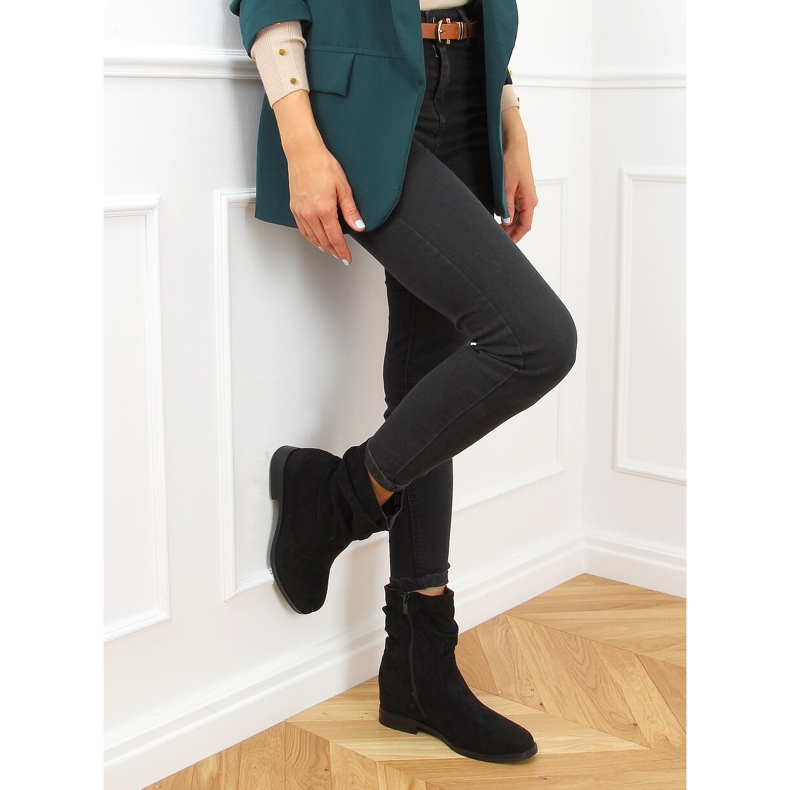 Cizme negre pe un toc ascuns D7568 Negru 2