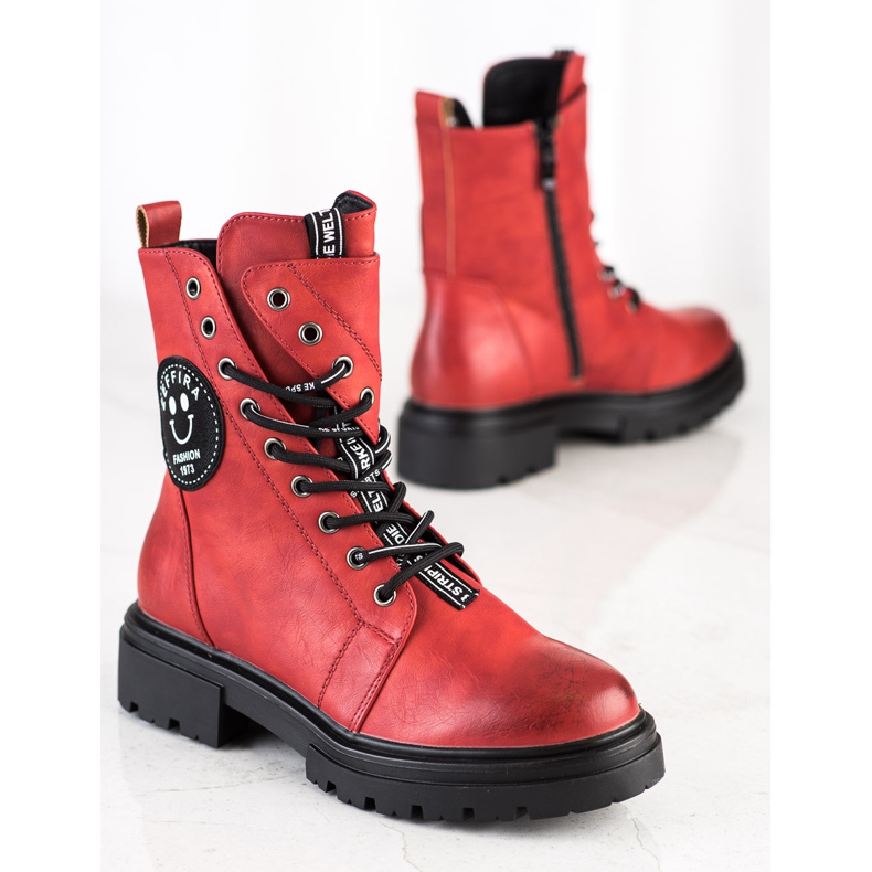 Evento Lucrători roșii cu aplicație roșu 1