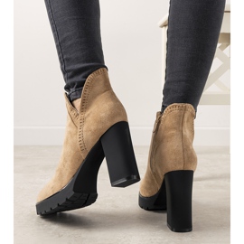 Cizme bej pe postarea Bushido 2