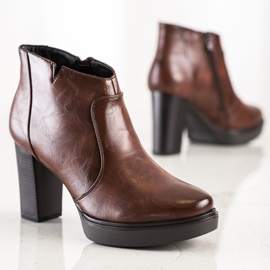 Sabatina Cizme joase pe platformă maro 1 Sabatina Cizme joase pe platformă maro 1