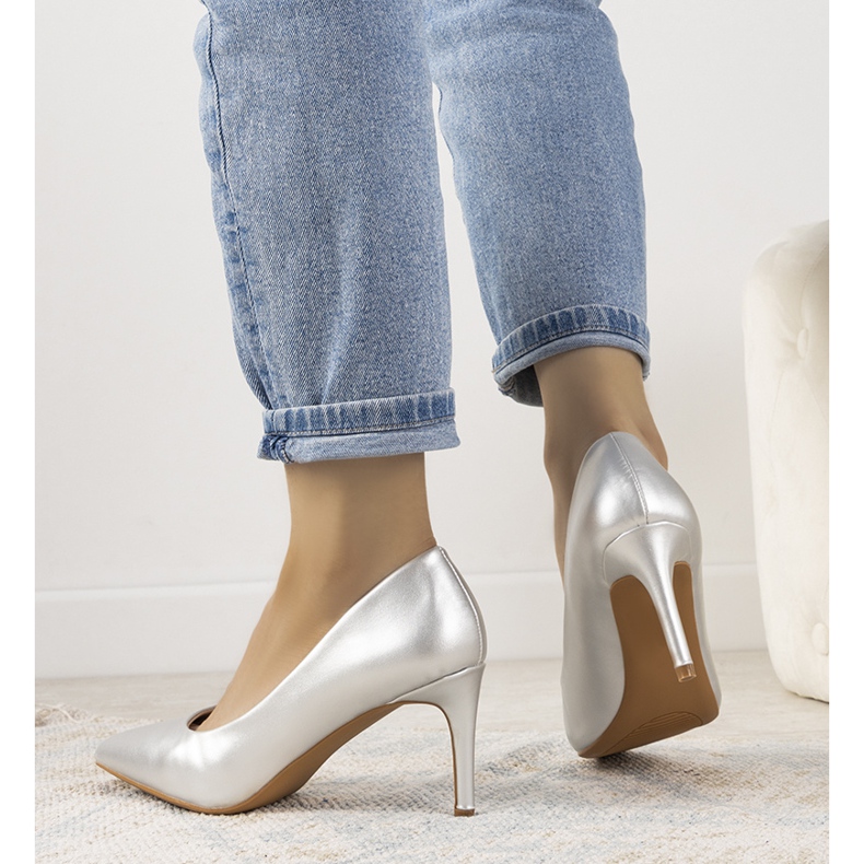 Pompe clasice din argint pe toc stiletto Isla 1
