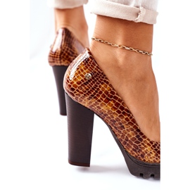 Pompe din piele pe o bară Maciejka 02629-50 Minereu lăcuit maro 3