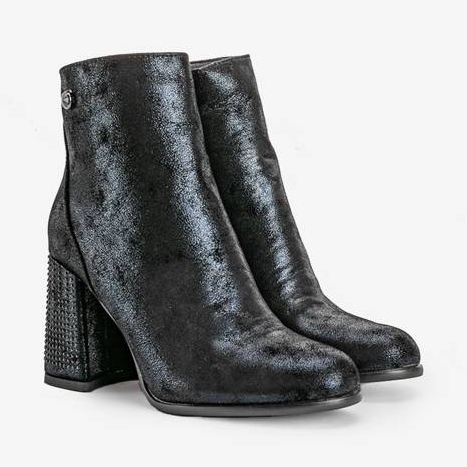 Ghete negre pe postul Zodiac negru 1 Ghete negre pe postul Zodiac negru 1