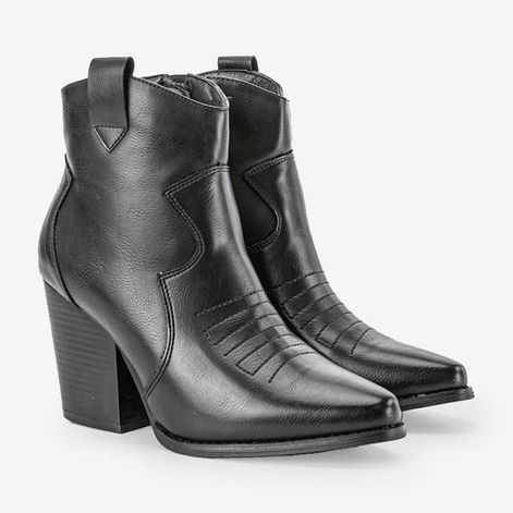 Cizme negre pe postul Forte negru 1