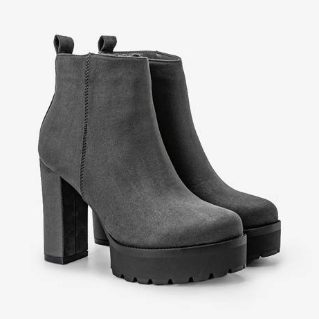 Cizme gri pe postul Lulis 1 Cizme gri pe postul Lulis 1