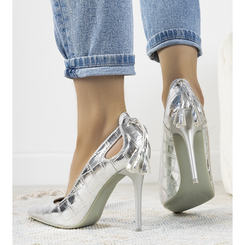 Știfturi de argint cu decupaje decorative Permewan 1