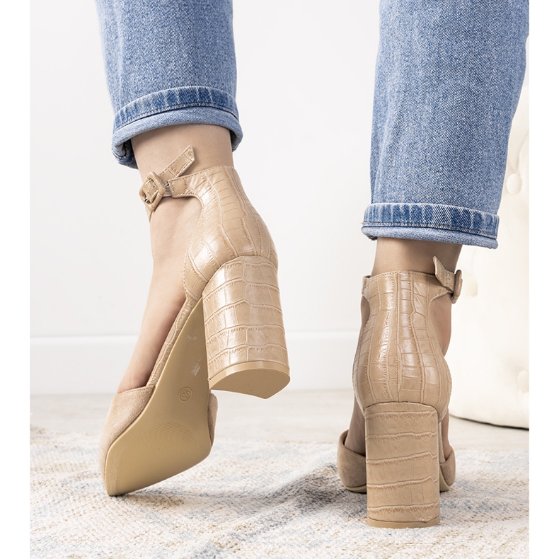 Pompele bej pe postul Nataliei 1