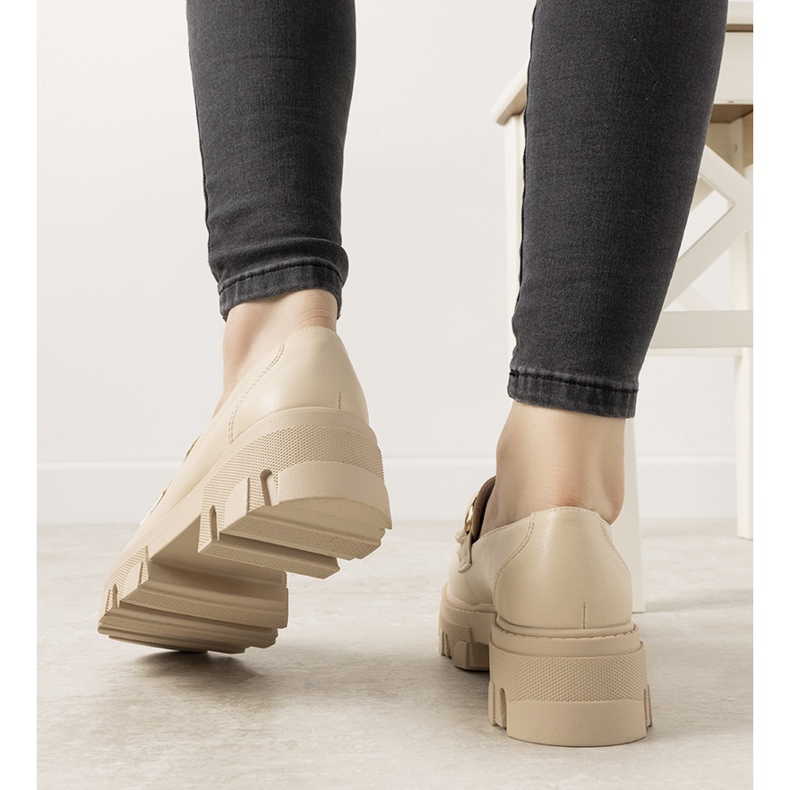 Mocasini bej pe talpă Reyna înaltă 1