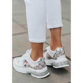 Încălțăminte de sport albă de la Tia multicolor 2