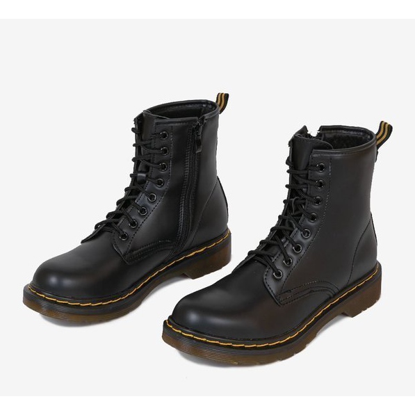 Lucrători de jartan negru 1