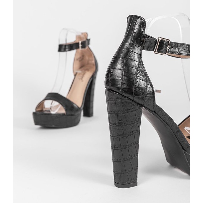 Sandale negre pe postarea Dolores negru 2