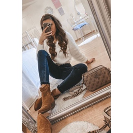 Cizme de cowboy cămilă pe postarea Bowi Bowi maro 1 Cizme de cowboy cămilă pe postarea Bowi Bowi maro 1