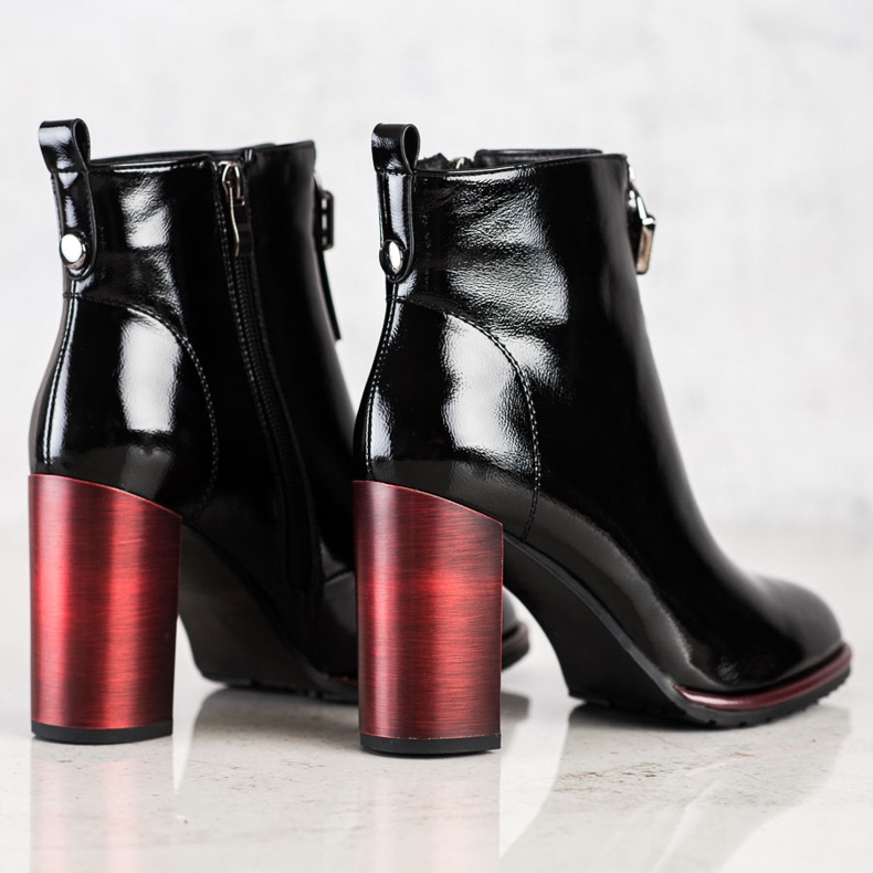 S. BARSKI Cizme lăcuite cu stil S.BARSKI negru 1 S. BARSKI Cizme lăcuite cu stil S.BARSKI negru 1