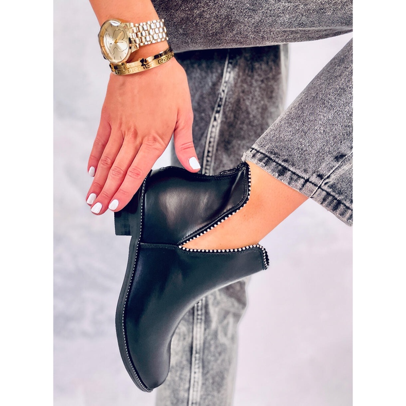 Cizme decupate negre Y8191 Negre negru 1 Cizme decupate negre Y8191 Negre negru 1