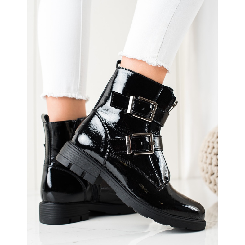 Sixth Sense Muncitori ocazionali pe un glisor negru 1