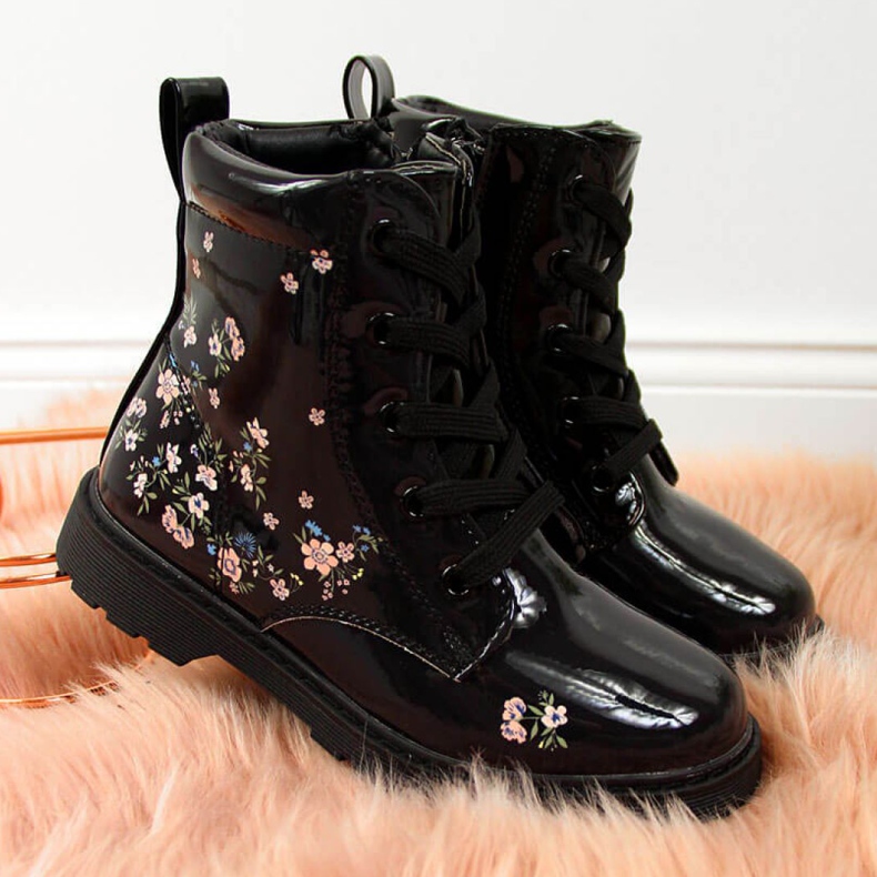 Ghete negre fete izolate Jr EVE326 alb negru 1