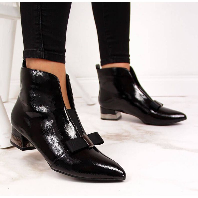 Cizme tăiate cu arc T.Sokolski W SCA145 negru 1