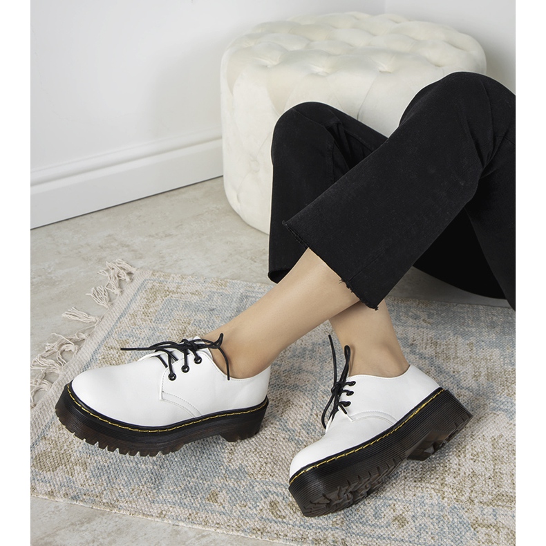 Pantofi albi pe talpa groasă Ronde 1