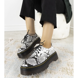 Pantofi negri din piele de șarpe pe talpă groasă Ronde alb 1