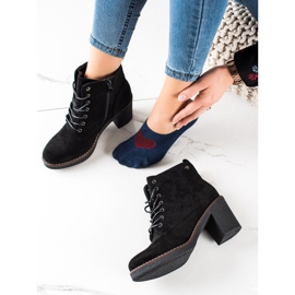 TRENDI Cizme cu cordon negru 2