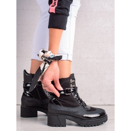 Queen Vivi Muncitori negri cu stil negru 2