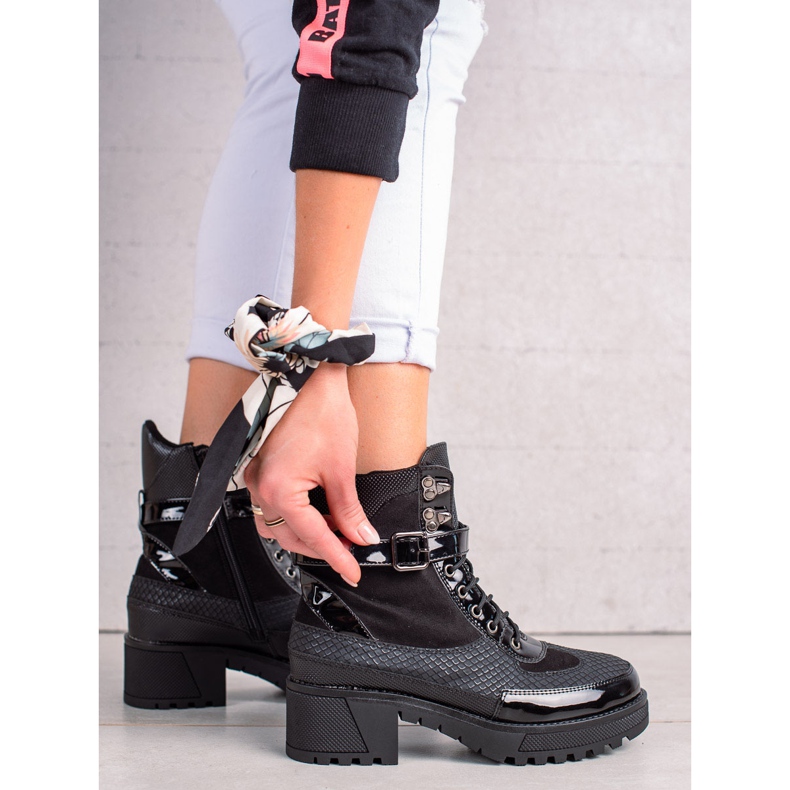 Queen Vivi Muncitori negri cu stil negru 2