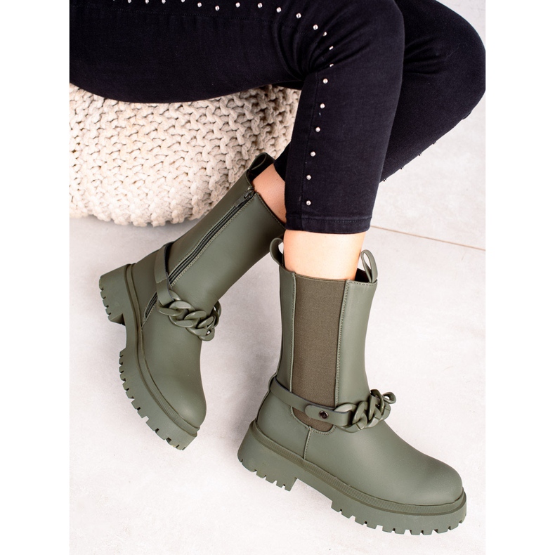 TRENDI Muncitori verzi cu bandă decorativă verde 2