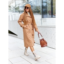 Muncitori ai țesăturii bej, poveste de dragoste negru 1