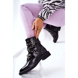 Cizme lăcuite cu benzi negre de Lorist negru 1