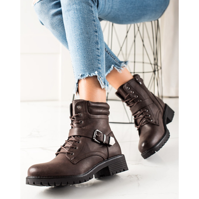 Anesia Paris Muncitori Maro Cu Cataramă 1 Anesia Paris Muncitori Maro Cu Cataramă 1