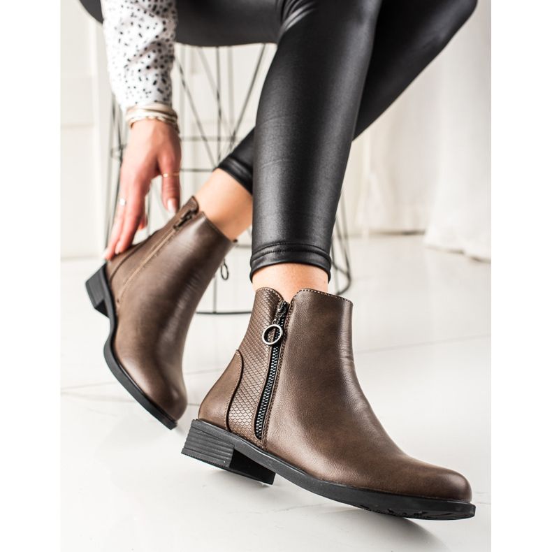 TRENDI Cizme maro la modă 1