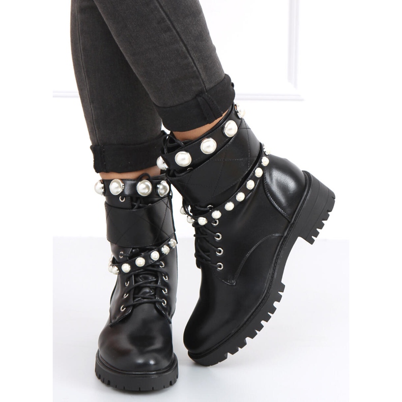 Lucrători din perle negre Gabo negru 2