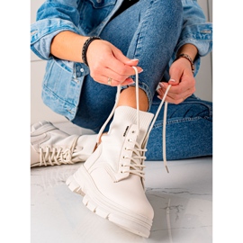 TRENDI Cizme Bej cu șireturi 1