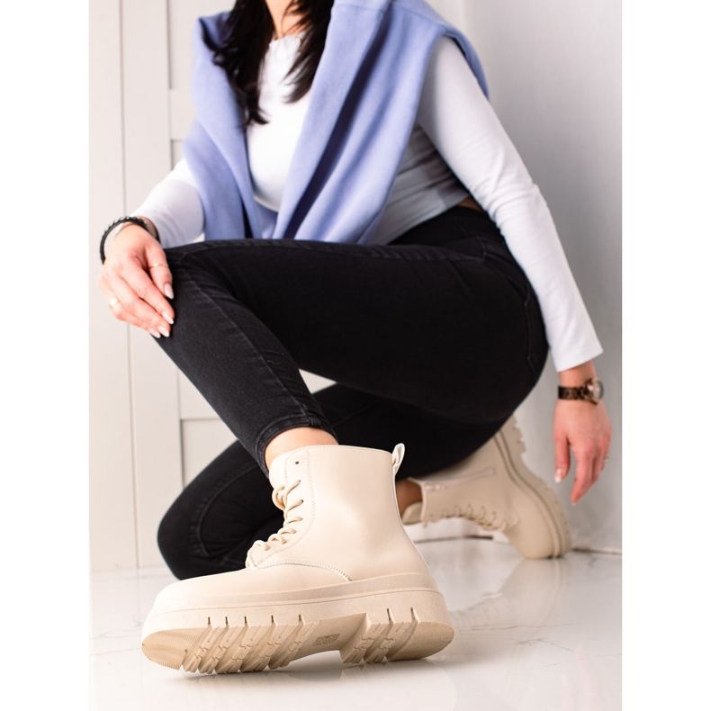 TRENDI Trappers bej clasici pe platformă 1