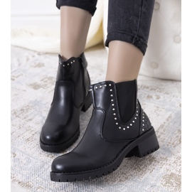 Cizme negre Clower izolate cu crampoane negru 1
