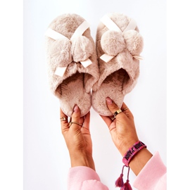 Papuci De Blana Cu Pompoane Bej Pamppies 1